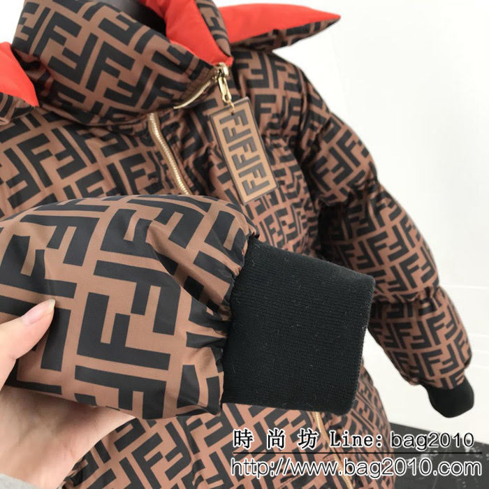 FENDI芬迪 18Fw秋冬新款 專櫃同步明星同款 FF圖案橙色 兩面穿棉服 寬鬆舒適麵包服 ydi2221